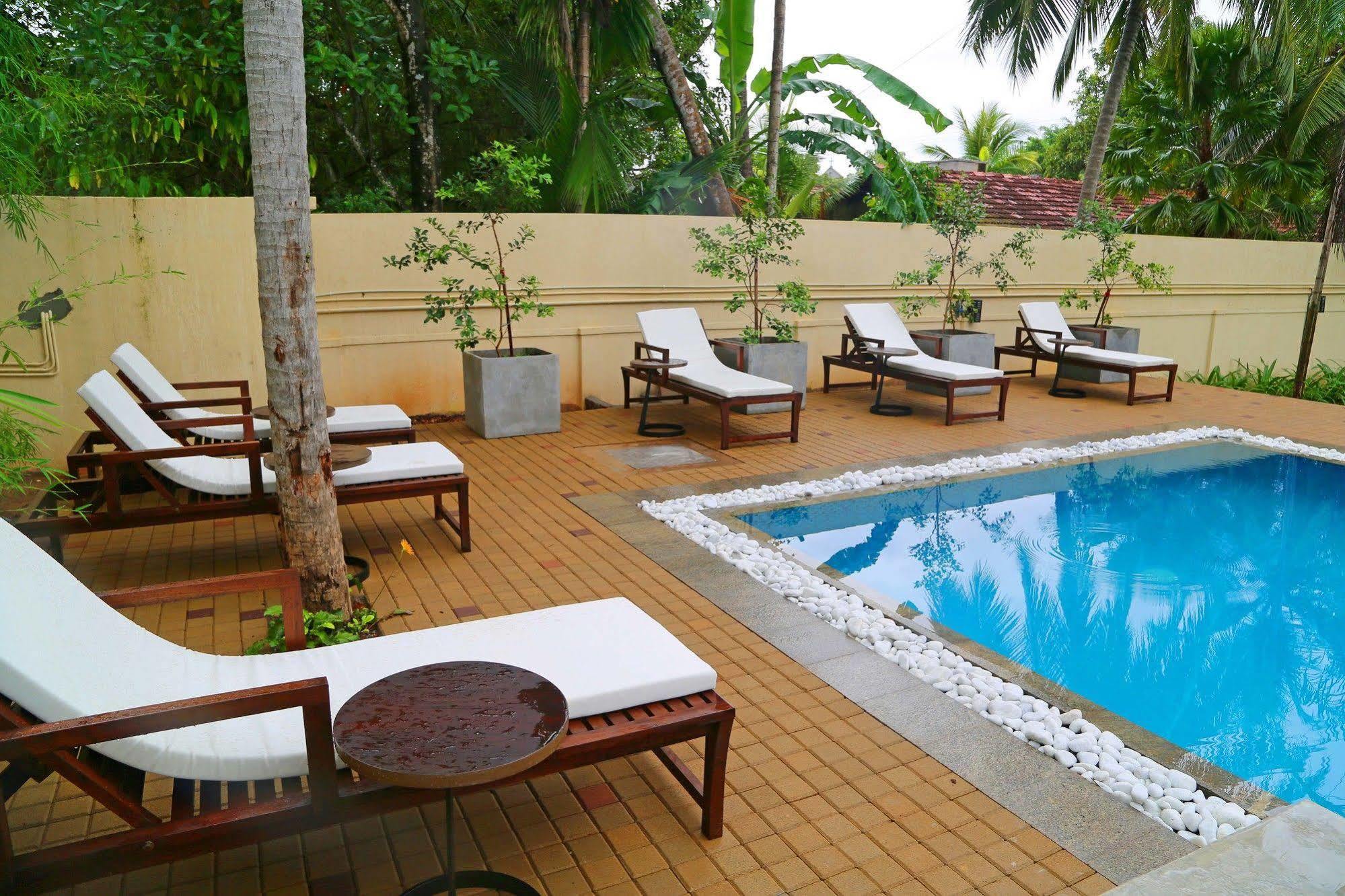 Tranquil Negombo Boutique Hotel Luaran gambar