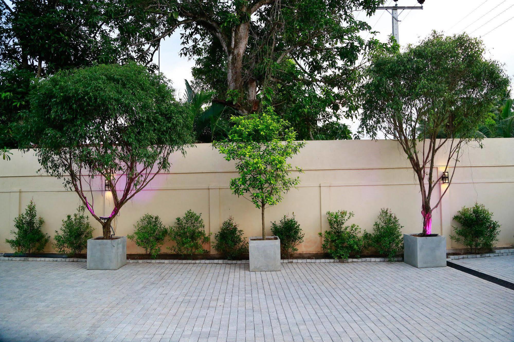 Tranquil Negombo Boutique Hotel Luaran gambar