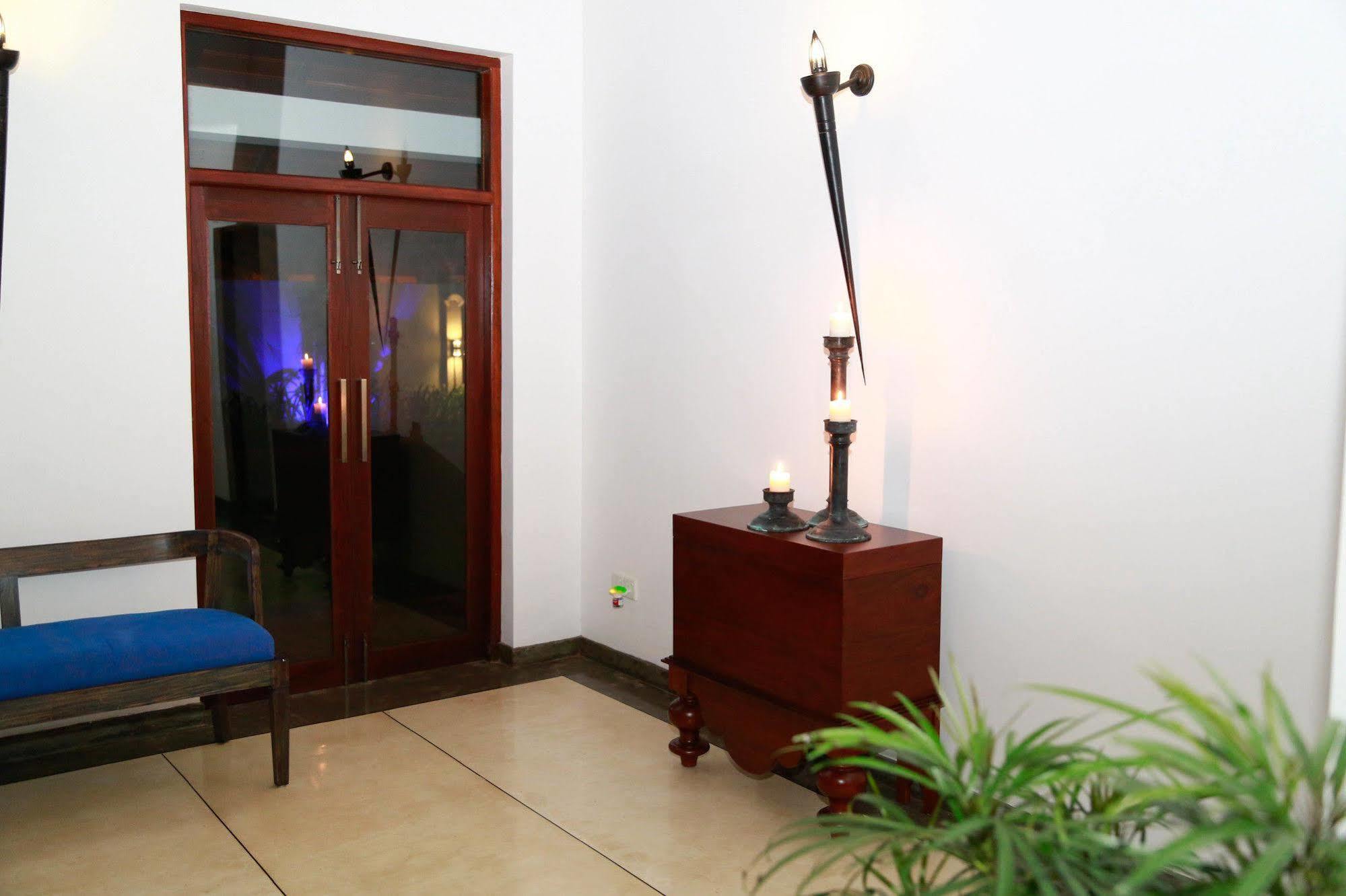 Tranquil Negombo Boutique Hotel Luaran gambar