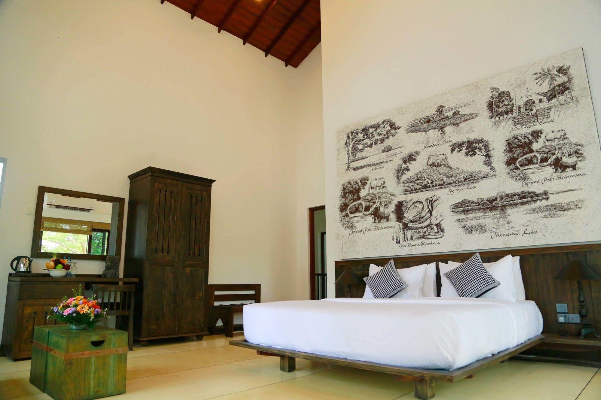 Tranquil Negombo Boutique Hotel Luaran gambar